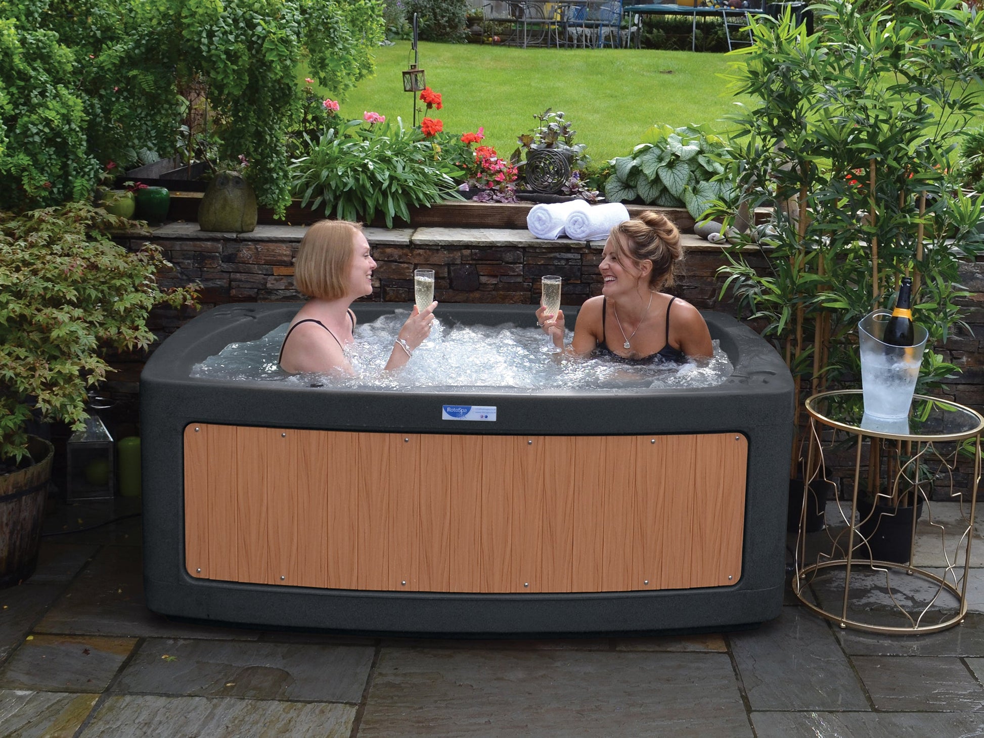 RotoSpa - DuoS240 2- 3 Person Spa - Beyond outdoor living