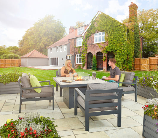 HEX Living - Tutbury Fire Pit Table Garden Set with Four Chairs